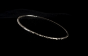 textured oval bangle